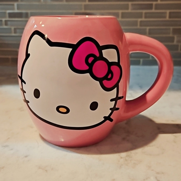 Hello Kitty Mug - Picture 2 of 3